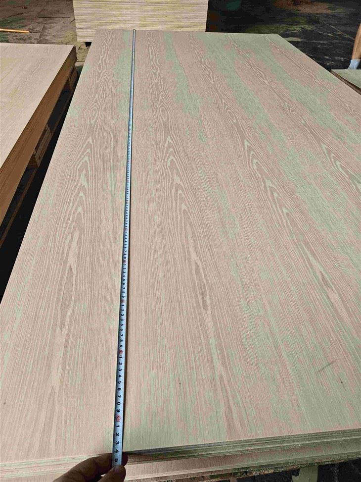 TEAK-SPERRHOLZ